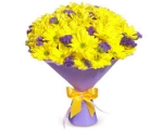 Kollase krüsanteemi 15tk. kimp+sinised lilled+kaunistus